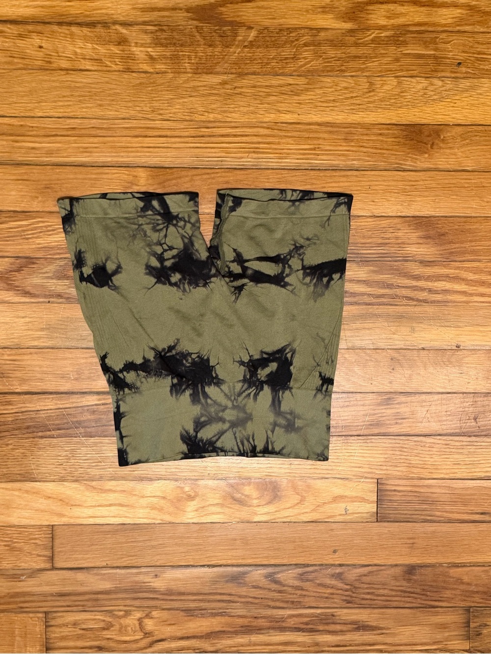 Amazon Olive & Black Tie-Dye Kids Shorts